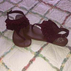 ***SSS Fergalicious sandals sz 6 M burgundy ruffle small wedge heel GUC
